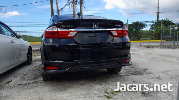 Honda Grace 1,5L 2016-3