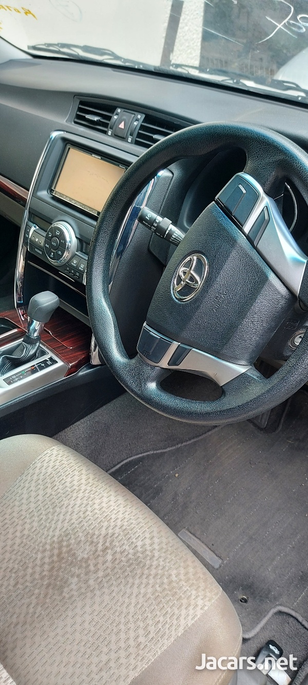 Toyota Mark X 2,5L 2012-8