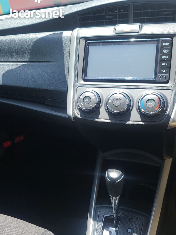Toyota Fielder 1,5L 2017-8