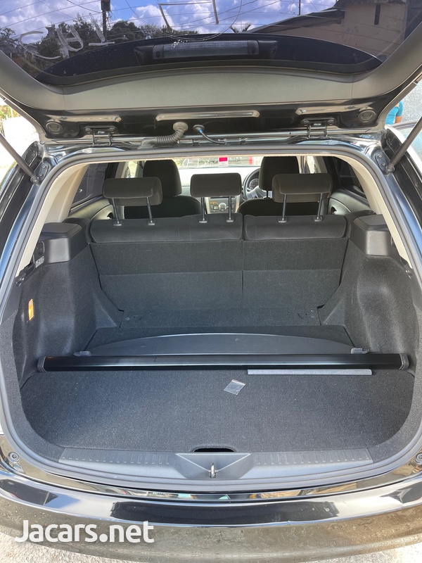 Toyota Fielder 1,5L 2012-10