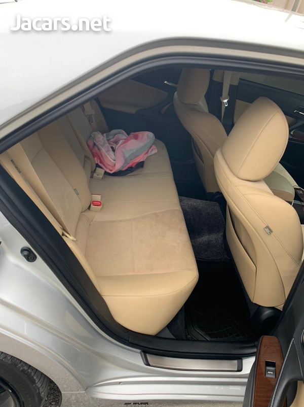 Toyota Mark X 3,5L 2013-5