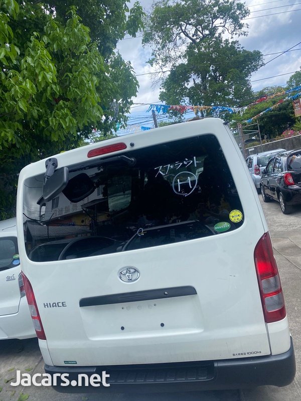 Toyota Hiace 2,0L 2017-3