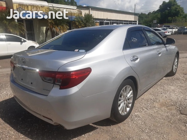 Toyota Mark X 2,5L 2013-4