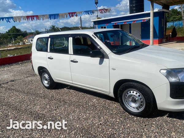 Toyota Probox 1,5L 2016-7