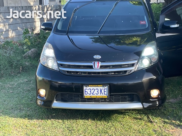Toyota Isis 1,8L 2010-8