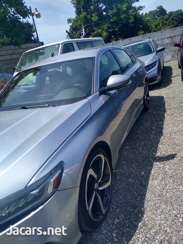 Honda Accord 1,5L 2020-3