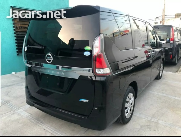 Nissan Serena 2,0L 2017