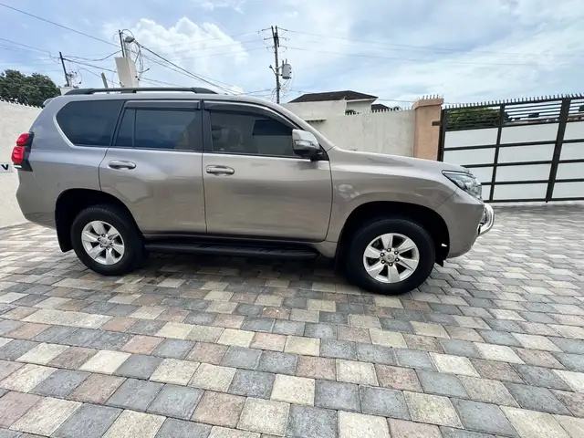 Toyota Prado 2,8L 2022, Kingston - 13