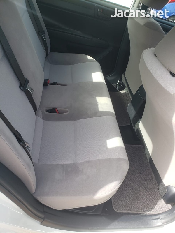 Toyota Axio 1,5L 2017-7