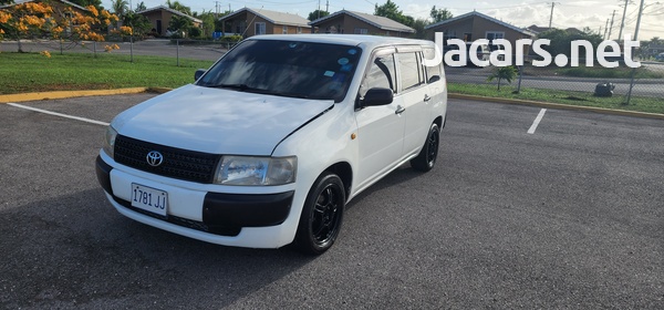 Toyota Probox 1,3L 2014-8
