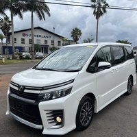 Toyota Voxy 2,0L 2014 Toyota Voxy 2,0L 2014