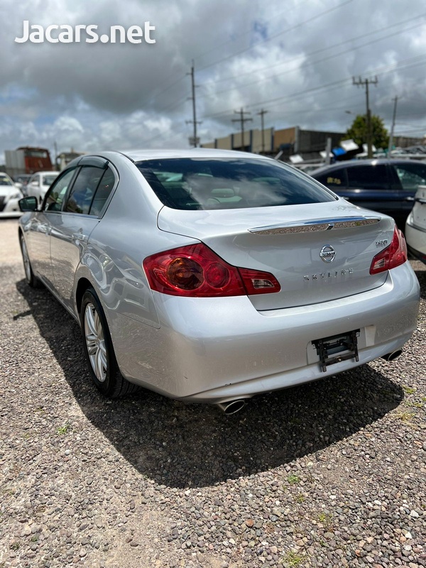 Nissan Skyline 2,5L 2013-6