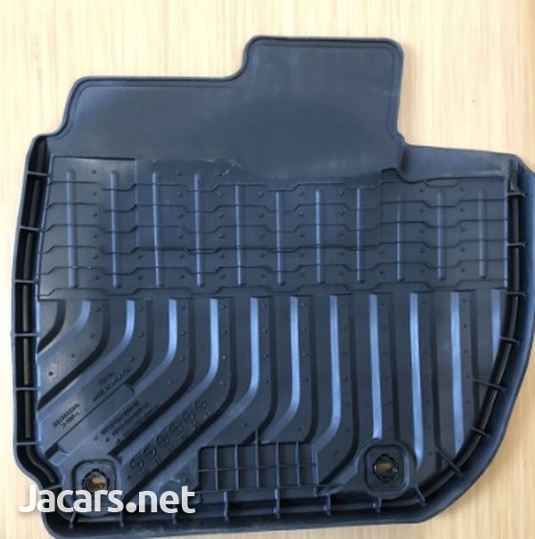 Honda Fit GK OEM rubber mats - passenger and driver's side-4