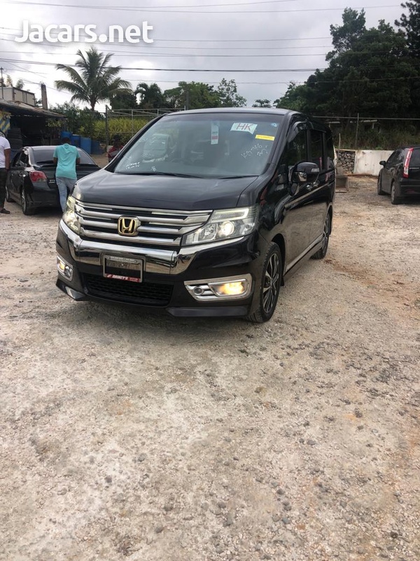 Honda Stepwgn Spada 2,0L 2013-7