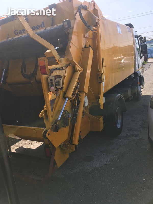 2008 rubbish truck-3