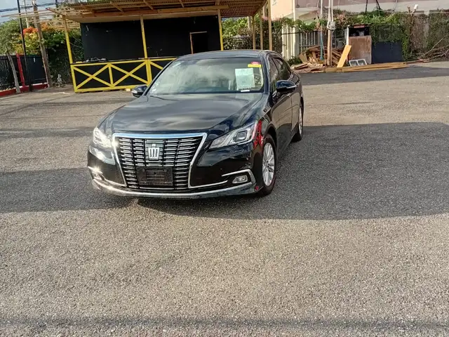 Toyota Crown Royal Saloon