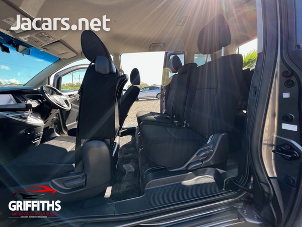 Toyota Isis 1,8L 2013-12