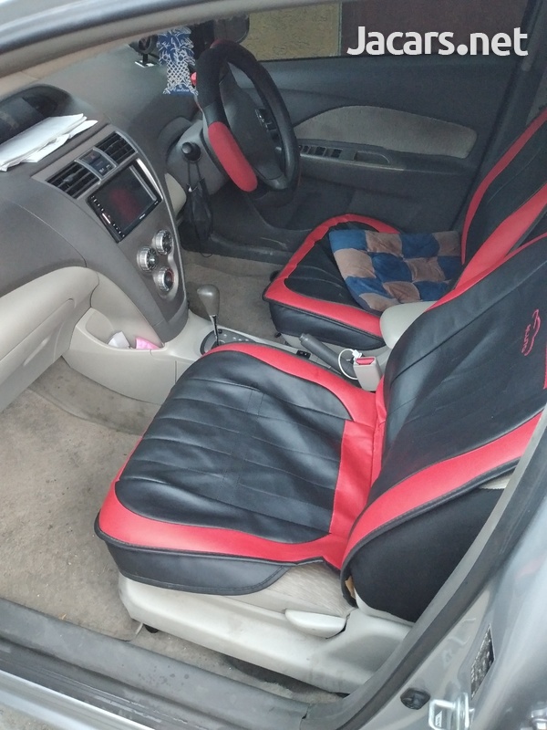 Toyota Belta 1,4L 2010-4