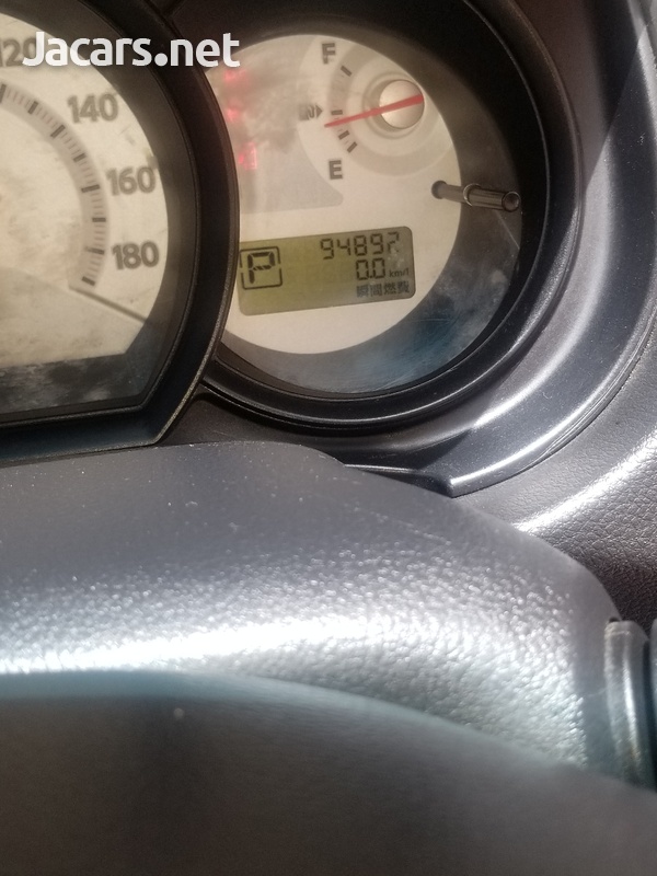 Nissan Tiida 1,5L 2010-6
