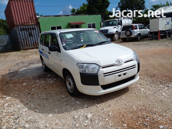 Toyota Probox 1,3L 2017-1