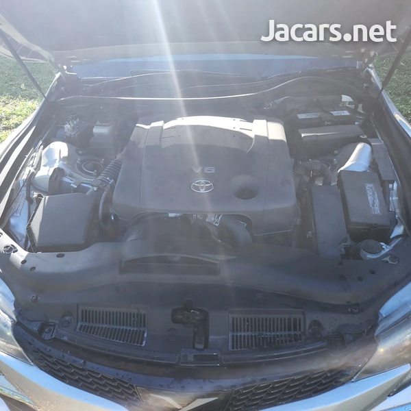 Toyota Mark X 2,5L 2016-4