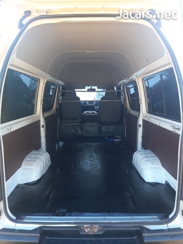 Toyota Hiace 2,5L 2012-5