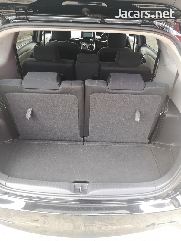 Toyota Wish 1,8L 2011-10