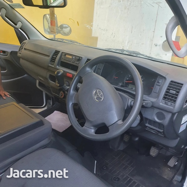 Toyota Hiace 2,2L 2018-4