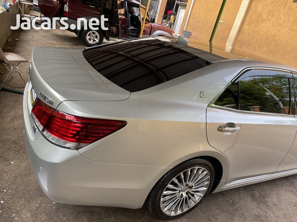 Toyota Crown 3,5L 2014-4
