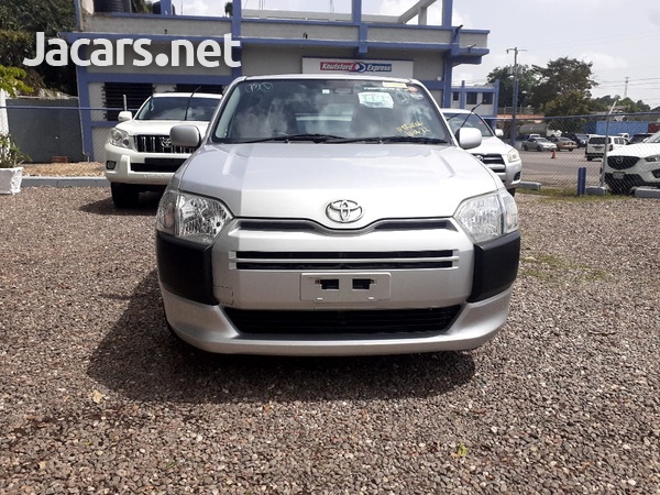 Toyota Probox 1,5L 2017-1