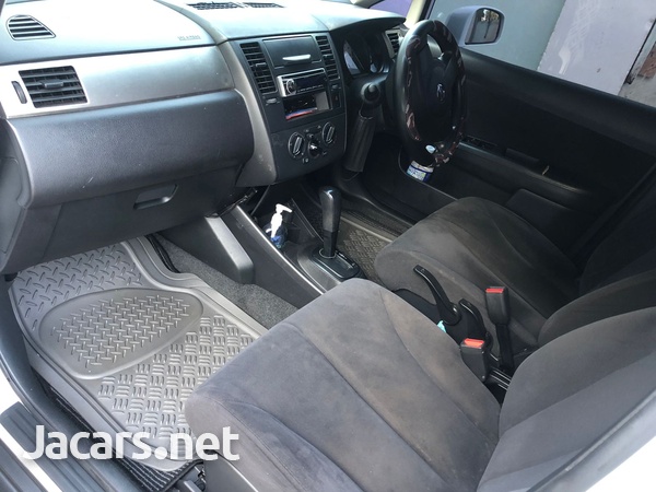 Nissan Tiida 1,5L 2012-4