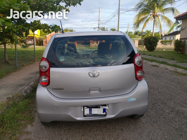 Toyota Passo 1,0L 2011-2