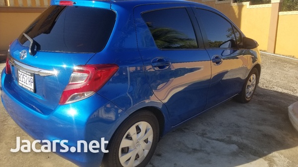 Toyota Vitz 1,3L 2014-4