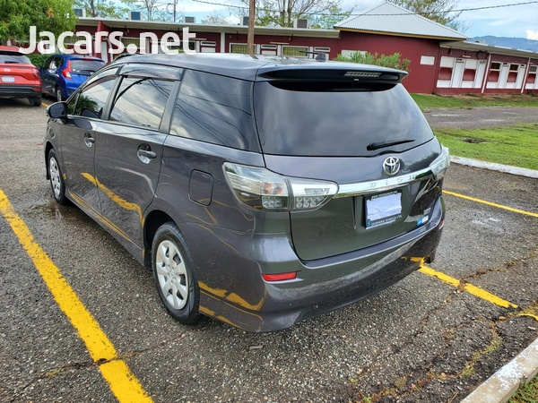 Toyota Wish 1,8L 2014-6