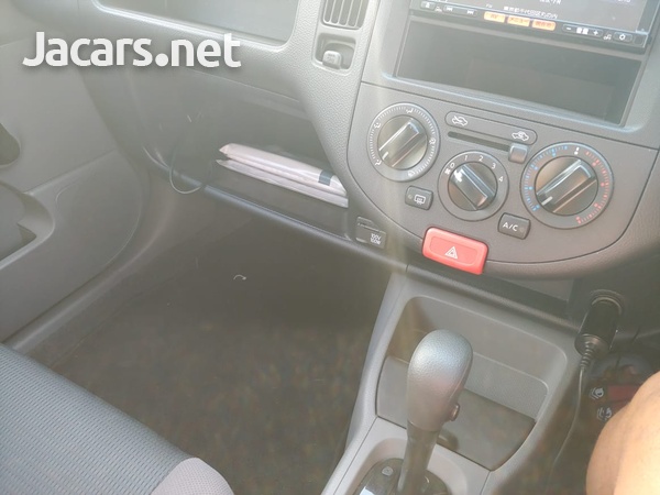 Nissan AD Wagon 1,5L 2016-6