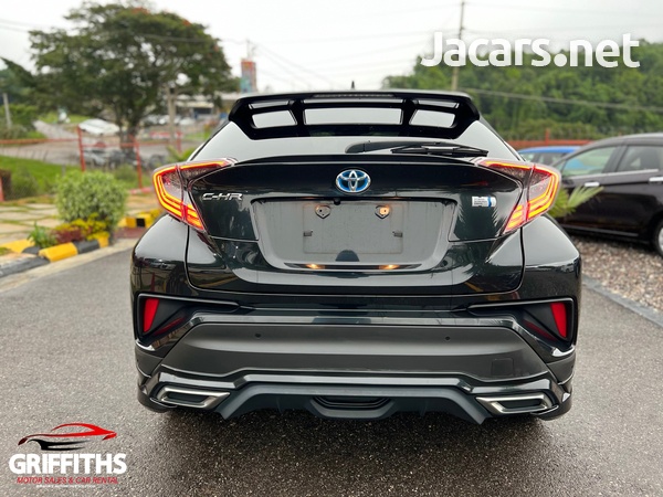 Toyota C-HR 1,8L 2017-6