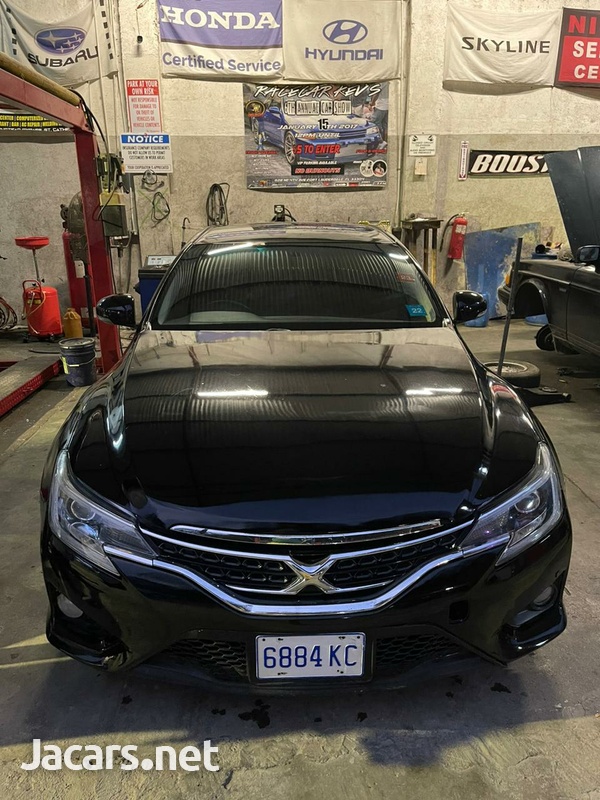 Toyota Mark X 2,5L 2014-1