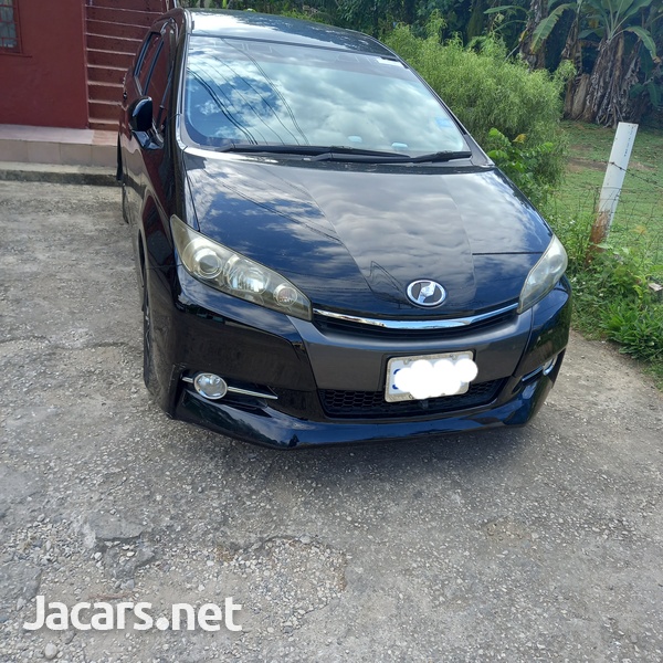 Toyota Wish 1,8L 2012-1