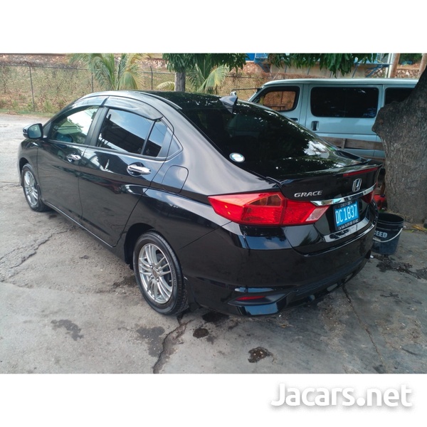 Honda Grace 1,5L 2019-5