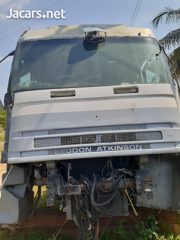 2002 Seddon Atkinson Cab and Chassis-5