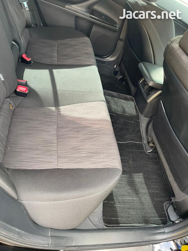 Toyota Mark X 2,5L 2012-6