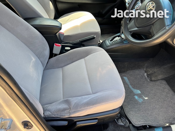 Toyota Axio 1,5L 2013-7