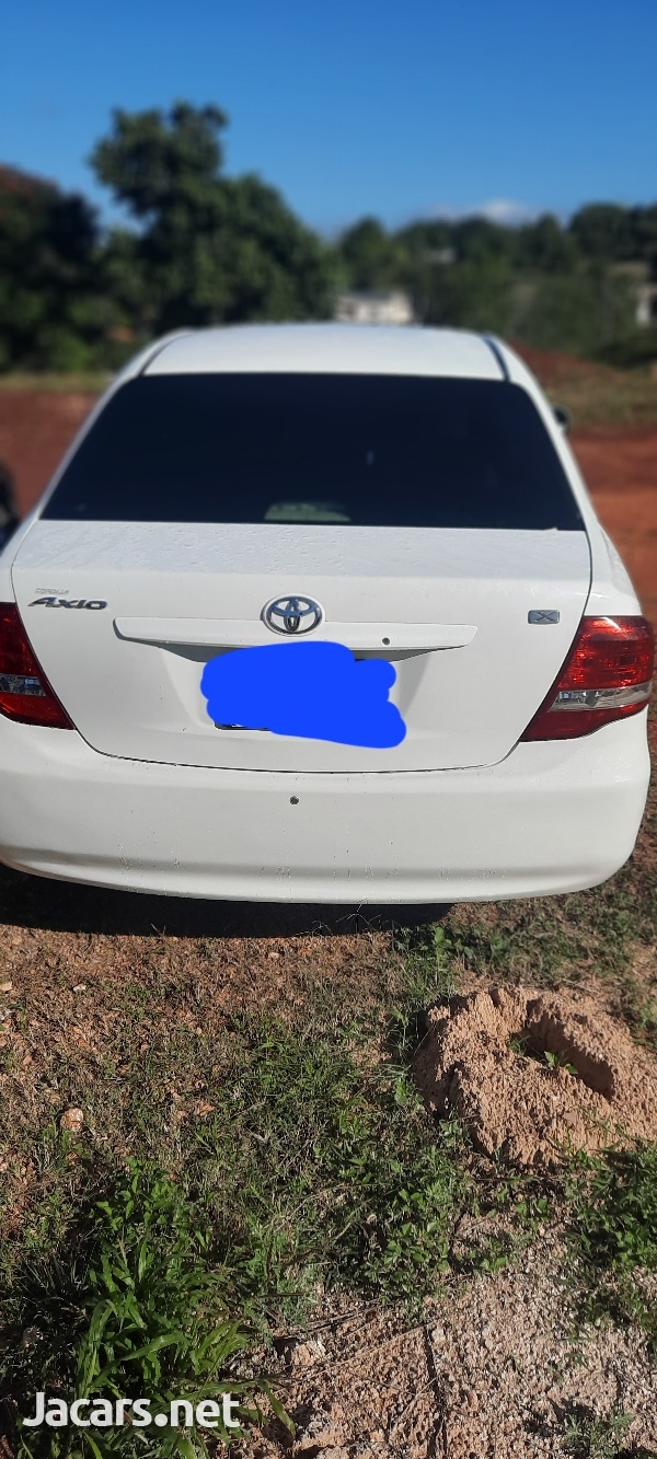 Toyota Axio 1,4L 2012-6