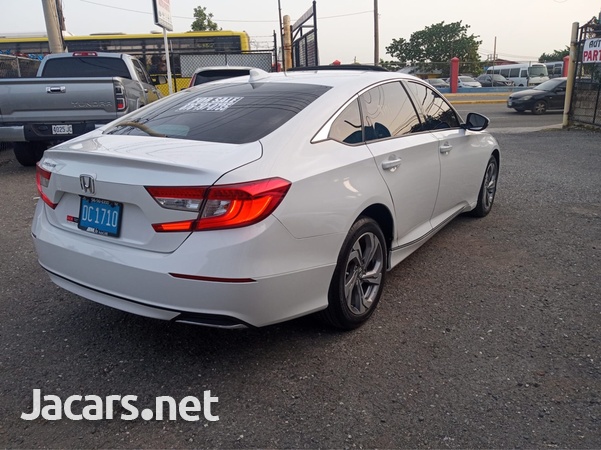 Honda Accord 1,5L 2020-6