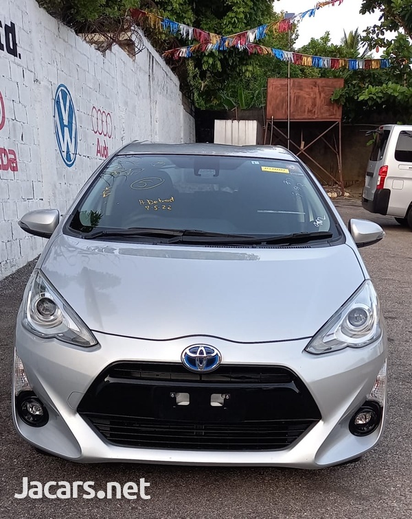 Toyota Aqua 1,5L 2017-1