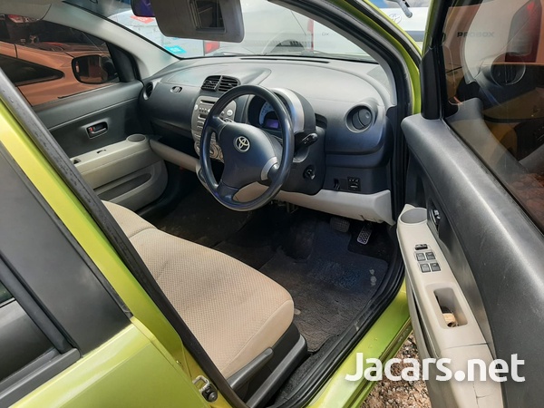 Toyota Passo 1,0L 2008-8