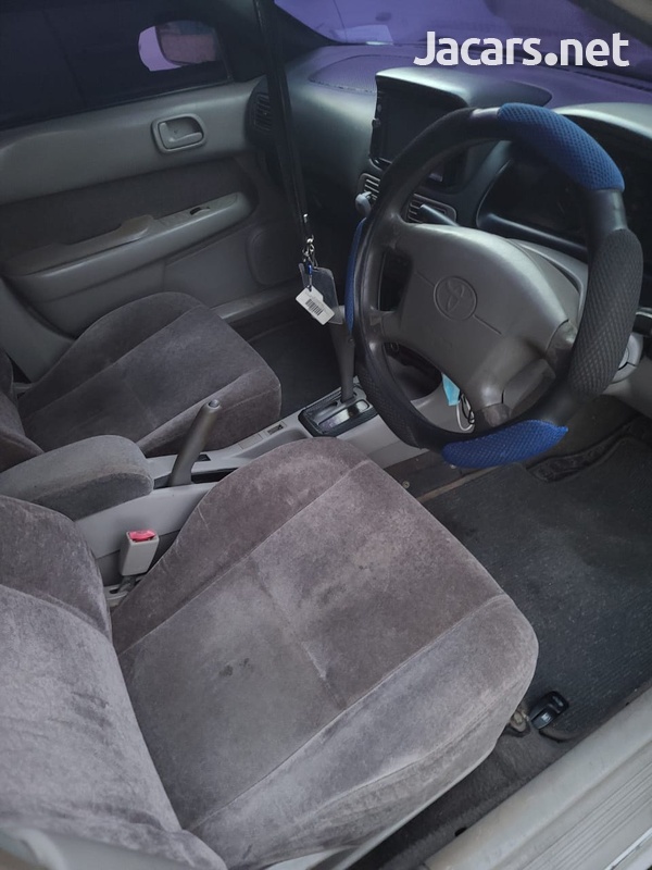 Toyota Corolla 1,5L 1998-6