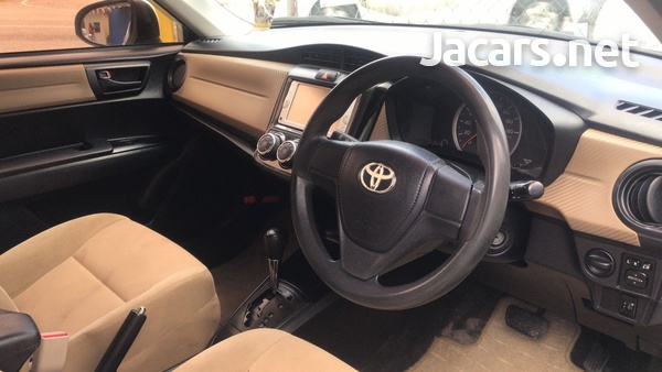 Toyota Axio 1,5L 2012-6