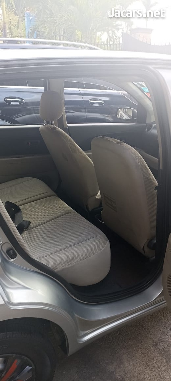 Toyota Passo 1,0L 2008-8