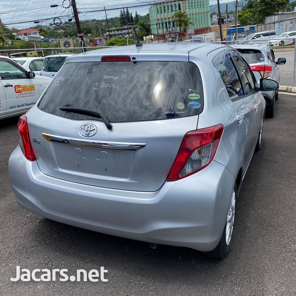 Toyota Vitz 1,3L 2013-4
